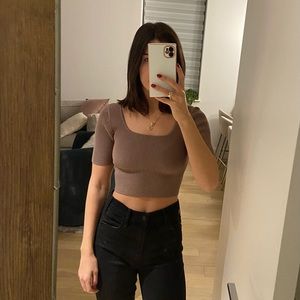 Aritzia / Babaton Sculpt Knit Top